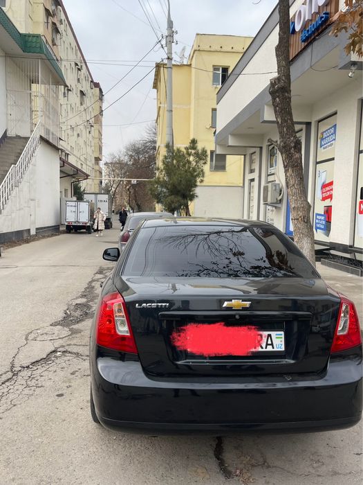 Gentra 2015 qora sotiladi