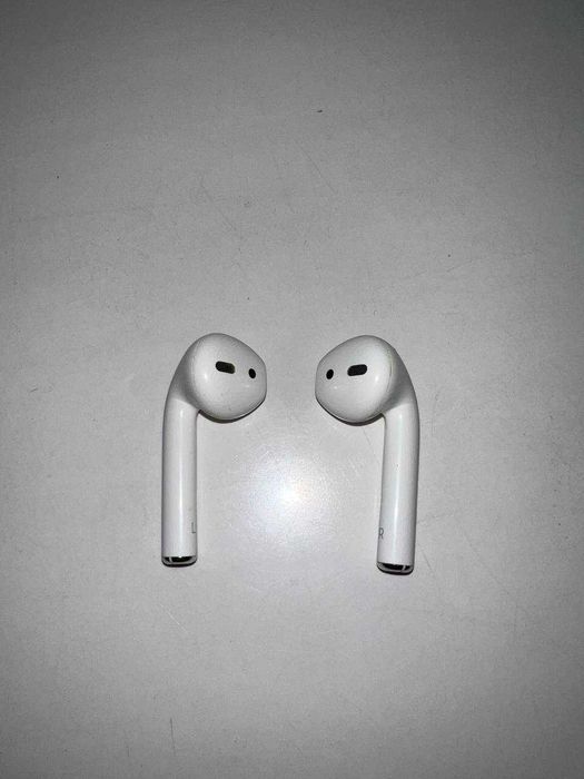 AirPods with Charging Case