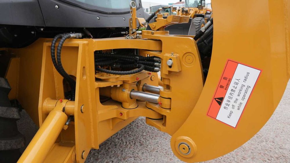 Экскаватор  Погрузчик LOVOL FB878M