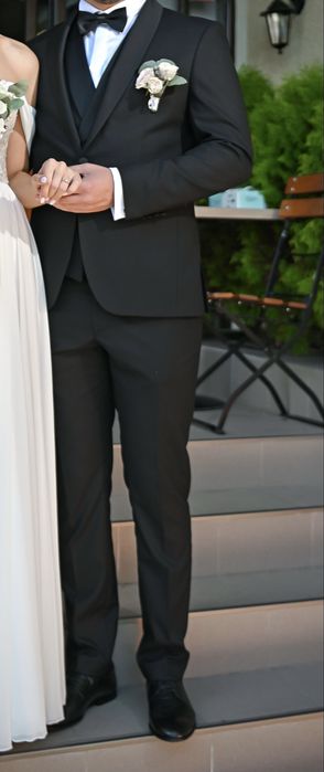 Costum ginere / nas Cesar’s marimea 54 stare excelenta