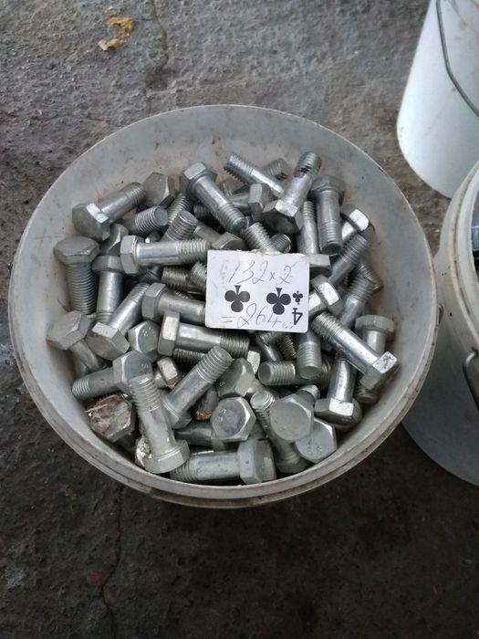 Болты оцинкованные