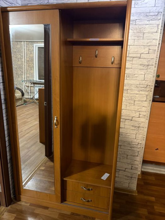 Продам шкафы и горку