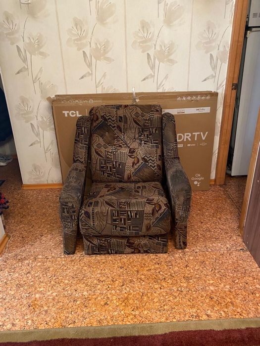 Продам диван и кресла 2 шт