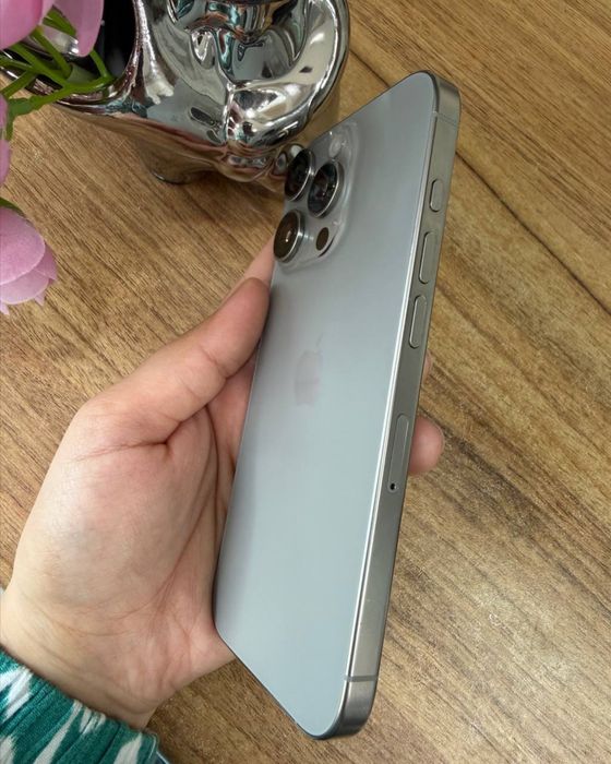Iphone 16 pro 92% yomkst