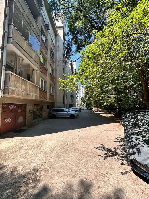 Дава се под наем Четиристаен апартамент в София, Медицинска академия - 140 кв.м за 1100 € - Снимка #2