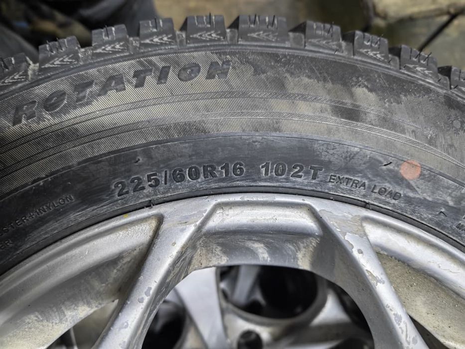 Шины  225/60/16  Шиповный