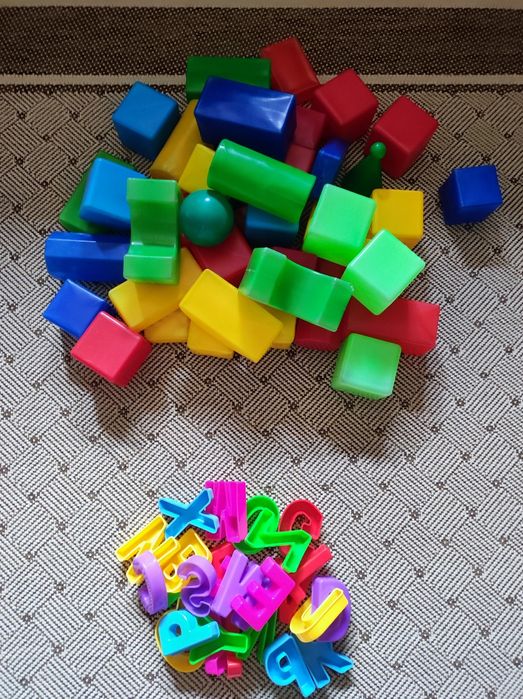 Развивающие игрушки