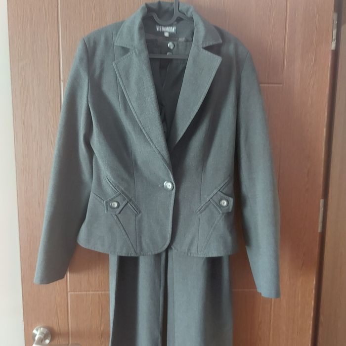 Дамски костюм българска фирма