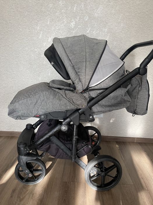Продам коляску 3в1 Adamex