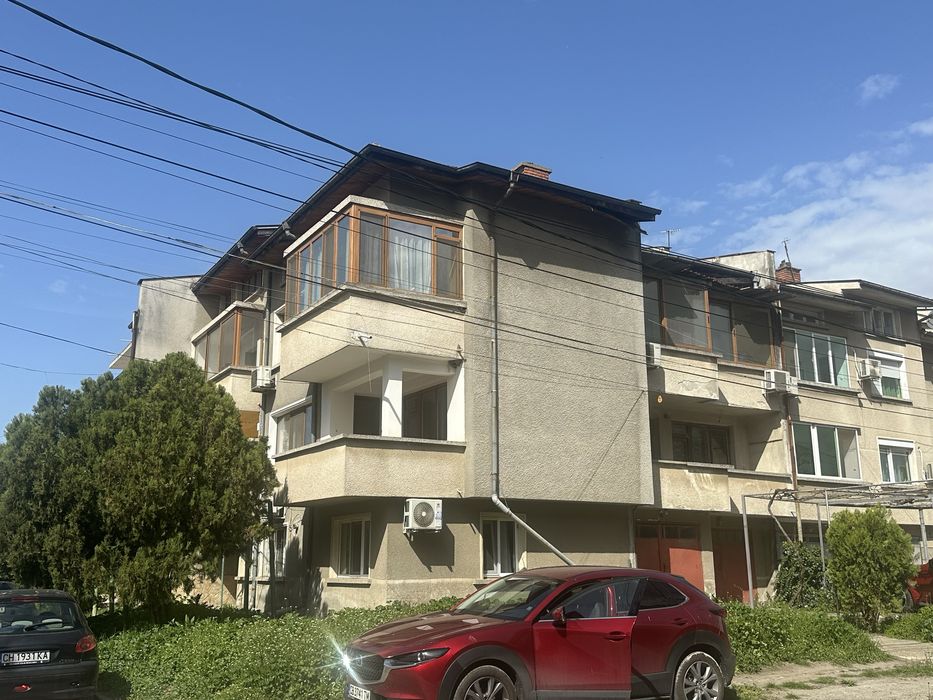 Продавам етажи от кооперация