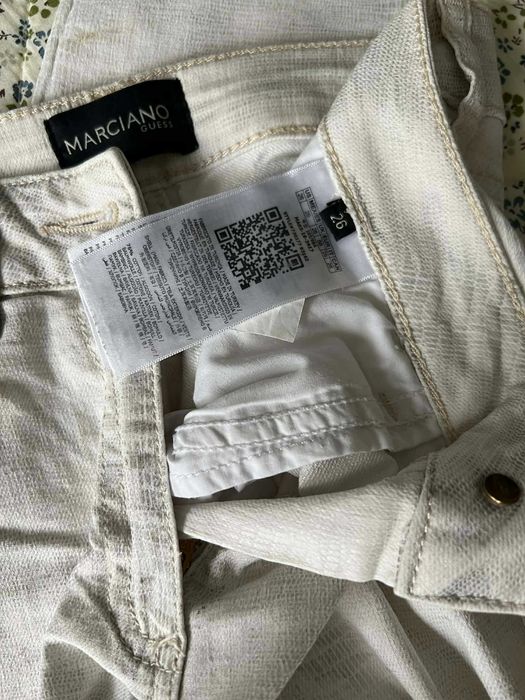 Дамска риза Guess и дънки Guess и Desigual