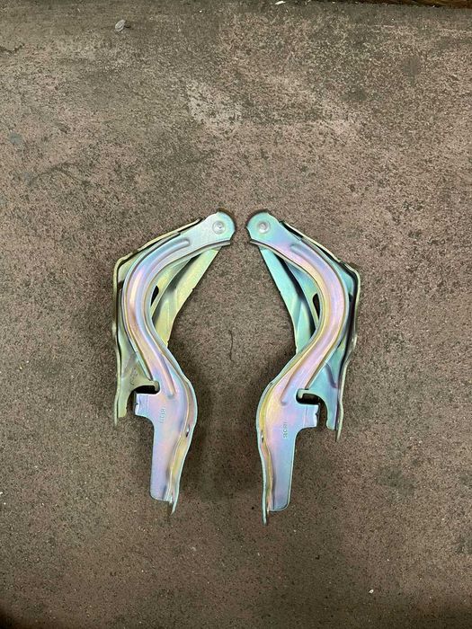 Петля капота Киа Спортейдж SL 2010/ Kia Sportage SL 2016