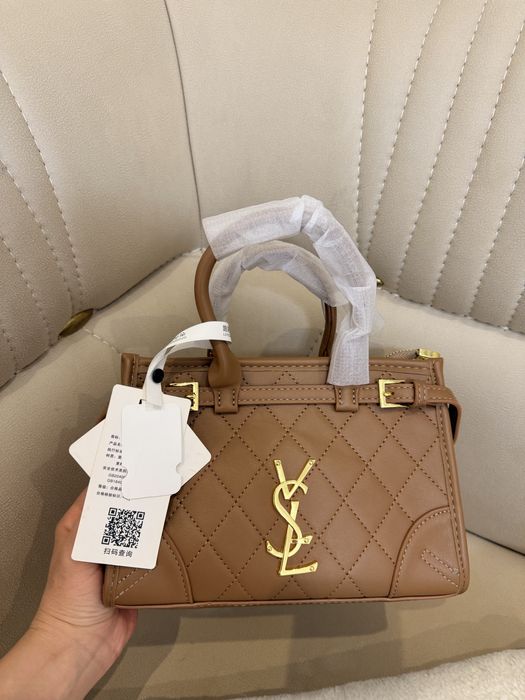 Yangi sumka birkalari bilan