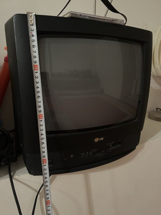 Продам 2 телевизора LG