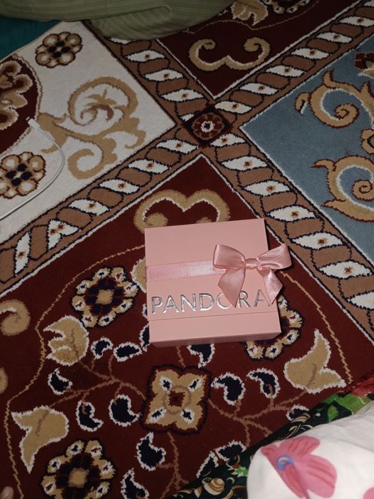 Продам кольца серебро 925 pandora размер 48