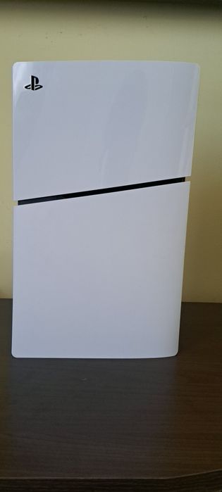 Vand PS5 Slim disk version, ca nou