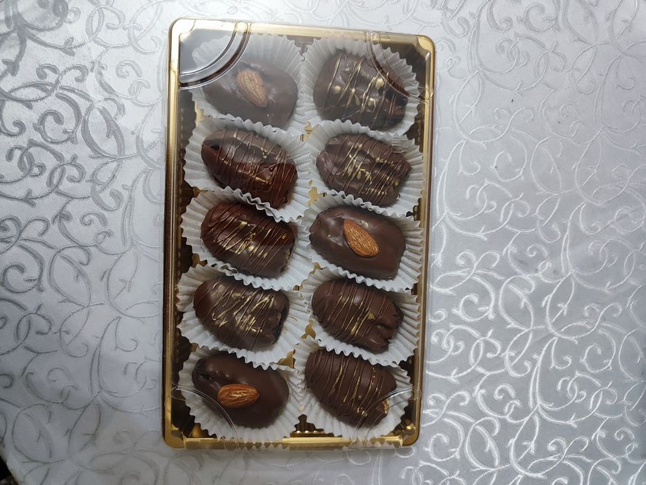 Финики в шоколаде