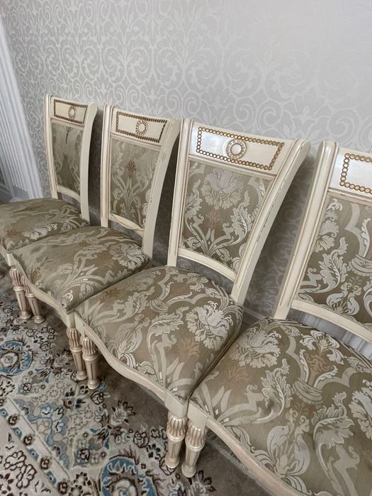 Продам стол со стульями