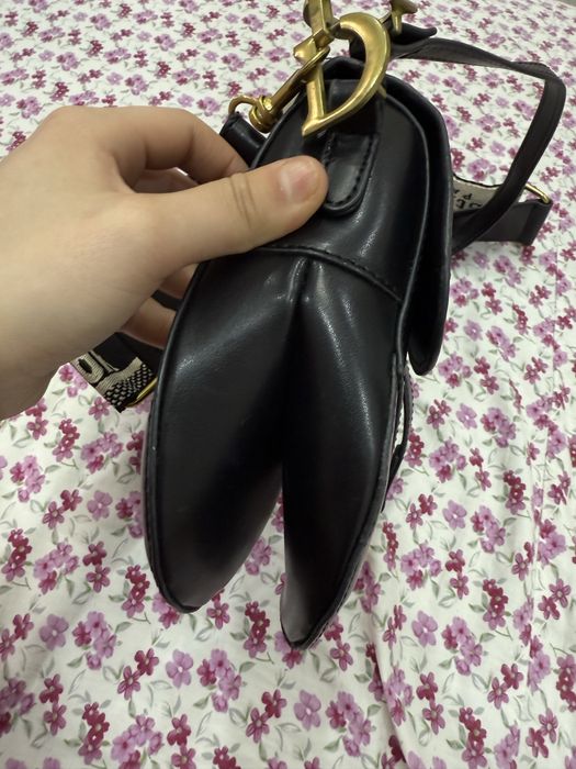 Женская сумка чёрного цвета