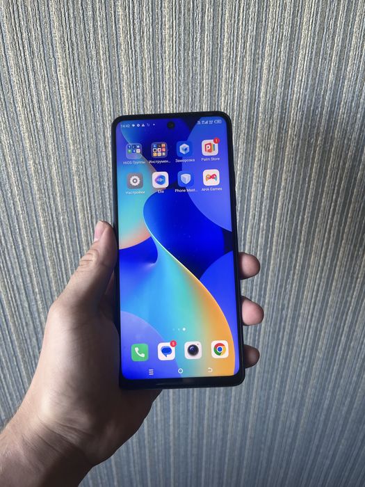 Продам телефон Tecno Spark 10 pro