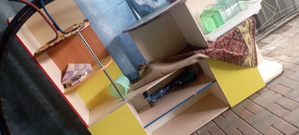 Мебель для магазина и дома