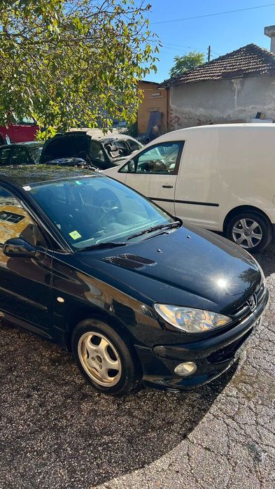 На Части Пежо 206 1,4 75кс 02г Peugeot 206 1.4 2 врати