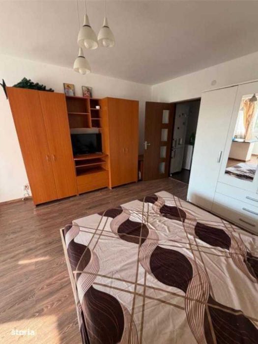 Vand garsoniera in Brazda lui Novac bloc g 2 etaj 5