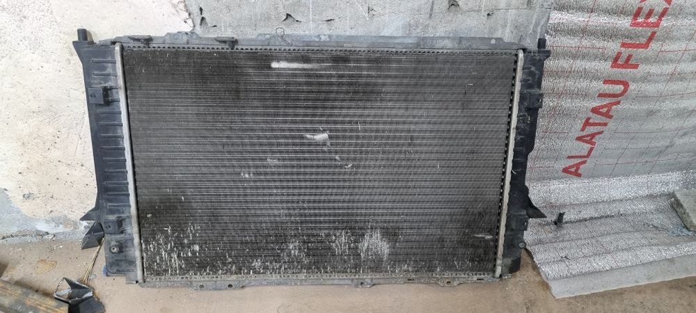 Радиатор на ауди 2.6