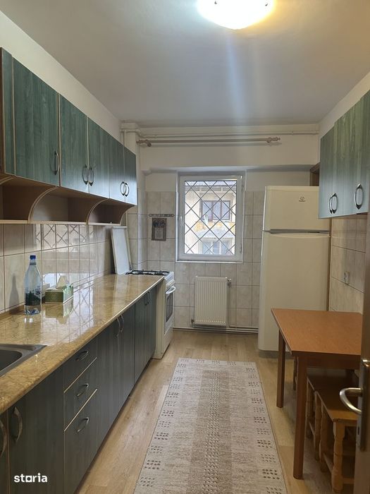 Campina - ultracentral -  ap. 3 cam - mobilat - 450 Euro/Luna