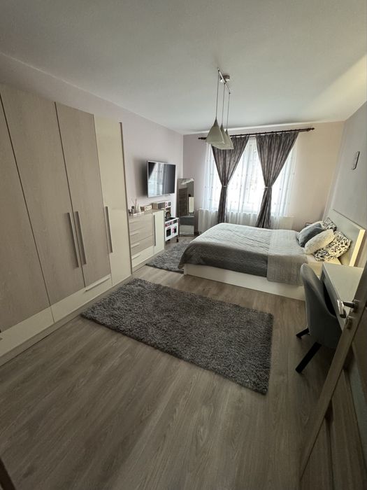 Vand apartament 3 camere gura campului decomandate