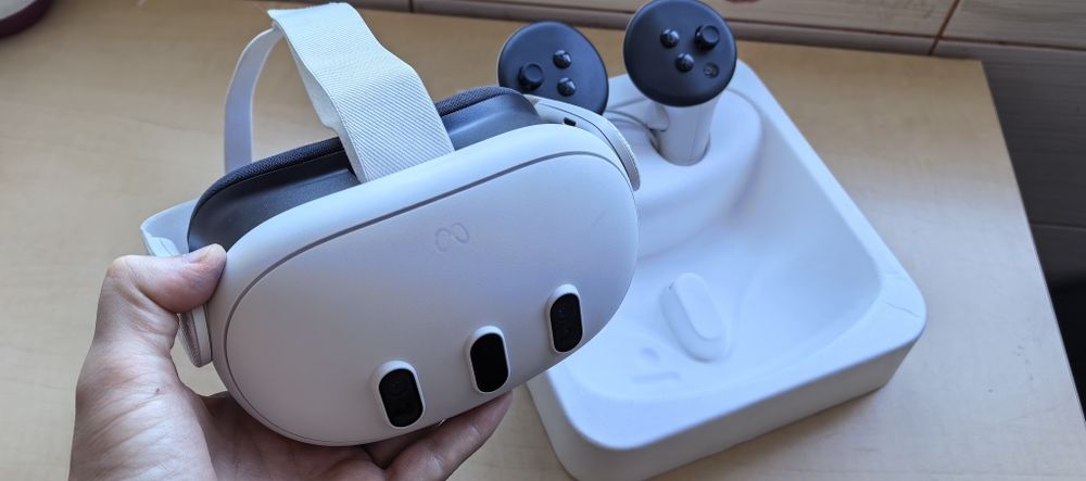 Ochelari VR META Quest 3 - - 512GB - - Oculus // ca noi - - 2270 lei