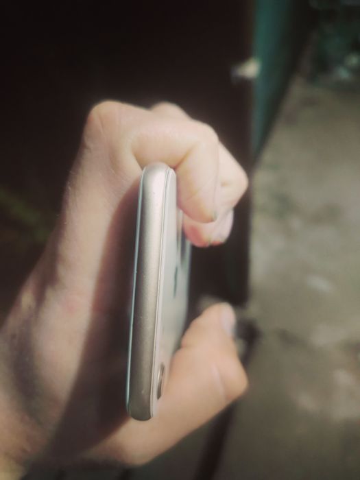 IPhone 8 gold srochna