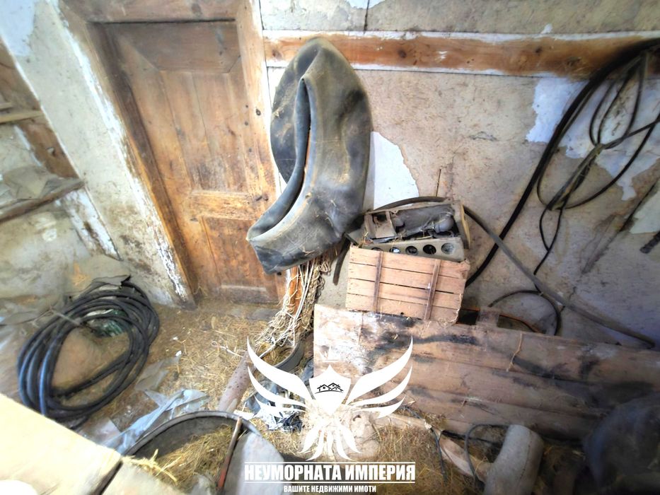 Продавам двуетажна къща 120РЗП с 152кв. двор в село Малево