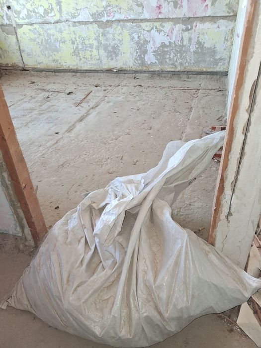 Продам двух комнатную 36.кв.