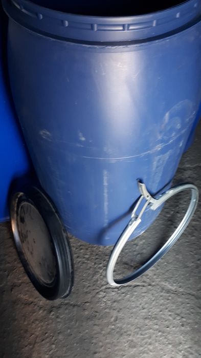 Бочки пластиковые на 160 л