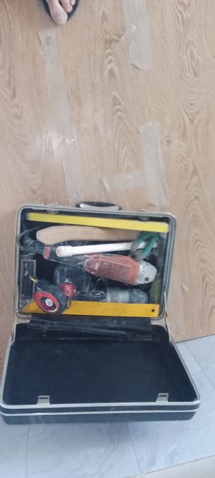 Продам дипломат-кейс.