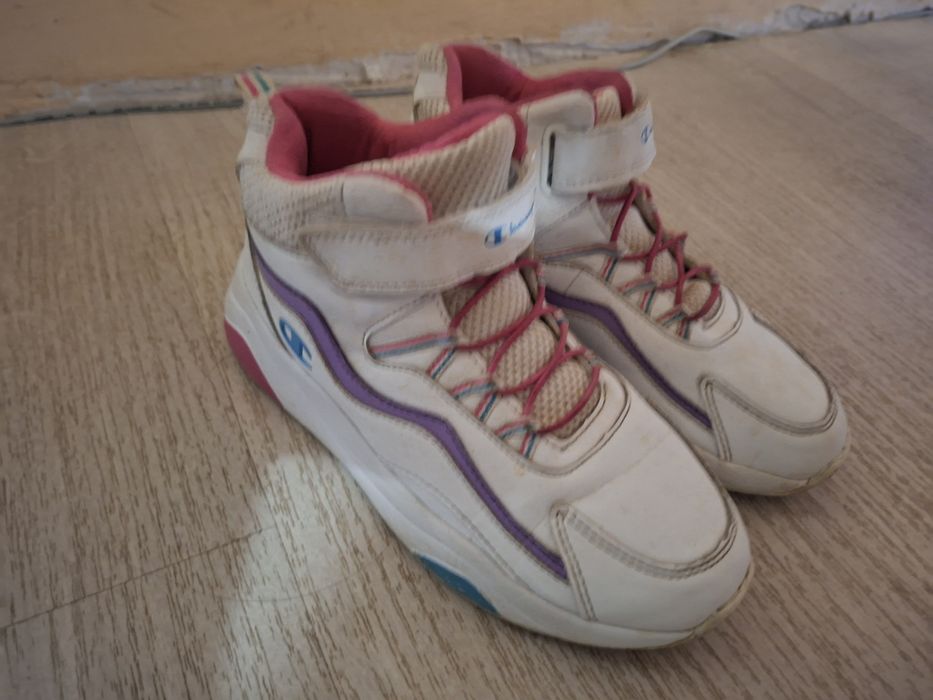 Почти не използвани ,маркови детски обувки