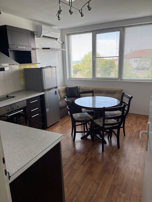 Дава се под наем Двустаен апартамент в Силистра, Изток - 62 кв.м за 228.99 € - Снимка #1