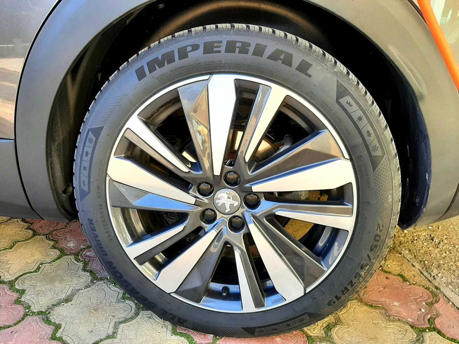 Peugeot 3008. 4X4. 300 Cp. Plug-In Hybrid. Fab 2020