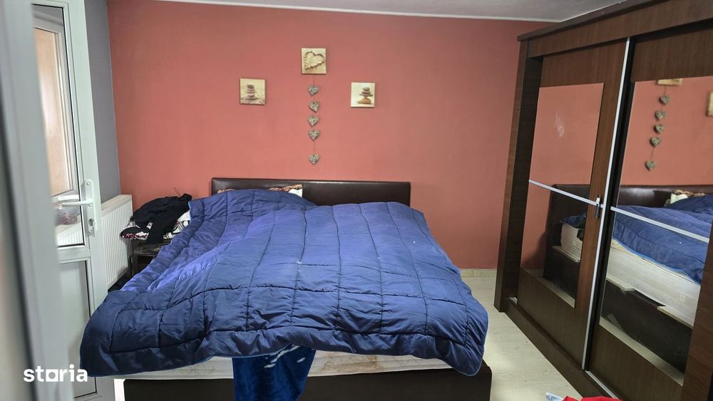Vand vila in Horia si teren 1000 mp