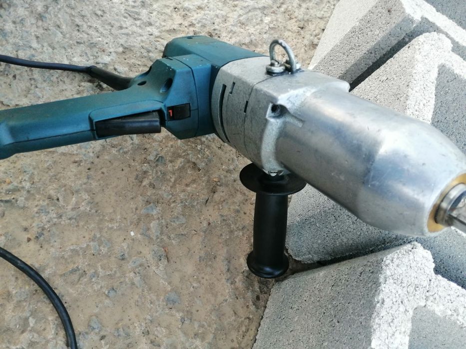 Гайковерт на ток bosch Gds 24