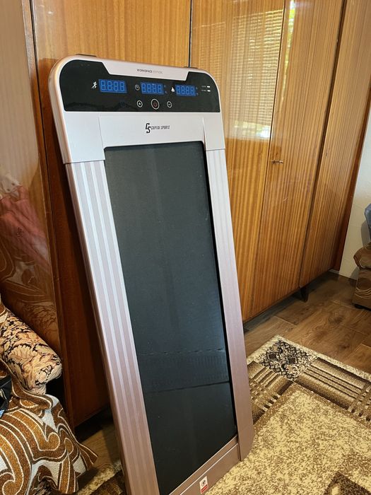 Бягаща пътека Capital Sports