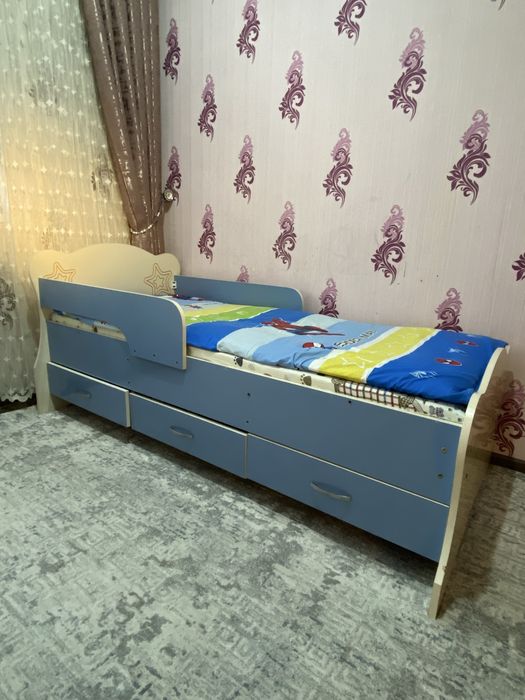 Детский кровать сотилади