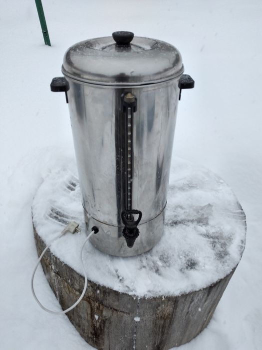 Продам водонагреватель на 20л