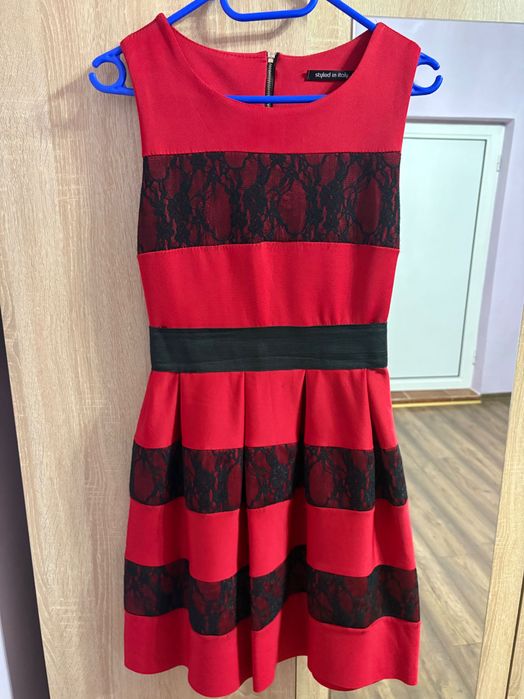 Роклите са обличани  веднъж