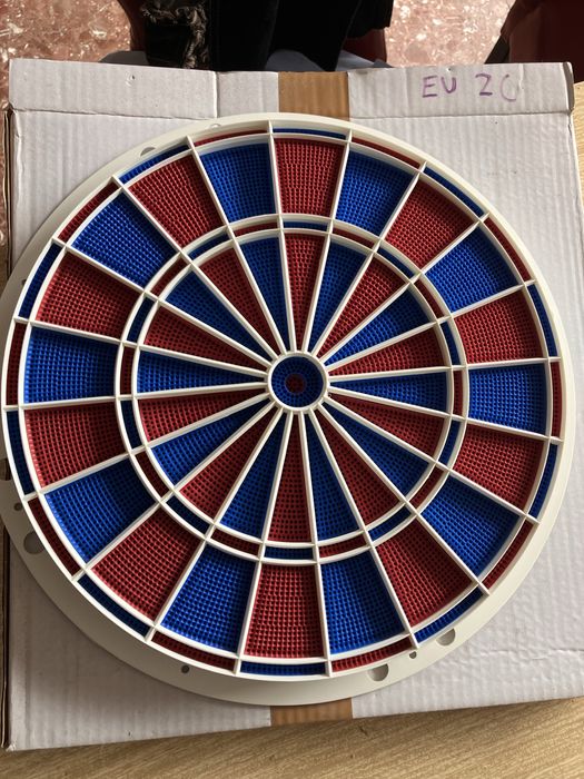 Vand tintă (suprafata de joc eurodarts)