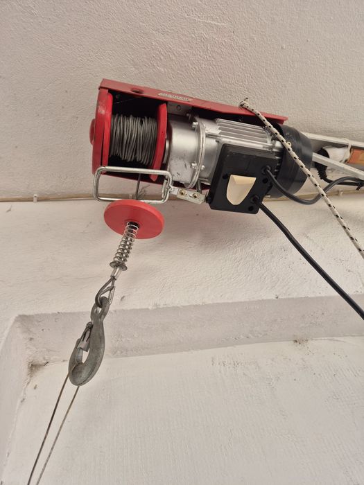 Електрически телфер RAIDER RD-EH01