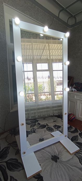 гримерное зеркало