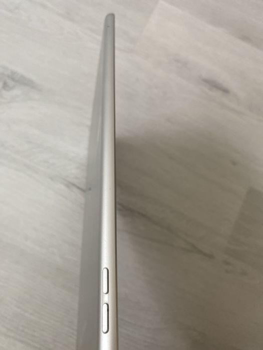 Ipad generti 9, Wi-fi+Gsm, 64Gb