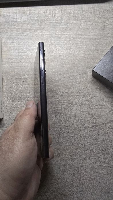 Samsung galaxy s 23 ultra 12/512 + подарък